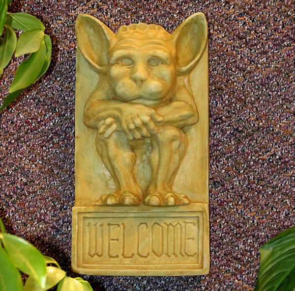 Garden Irving Gargoyle Welcome Plaque Stone Wall Hanging Statue small